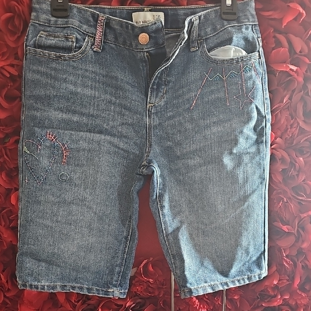 Old Navy Girls Embroidered Hearts & Stars Denim Bermuda Style Shorts Size 16